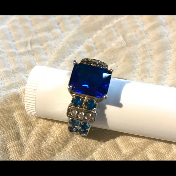 Ladies ring - Picture 2 of 3